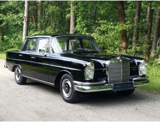 Mercedes 220 B