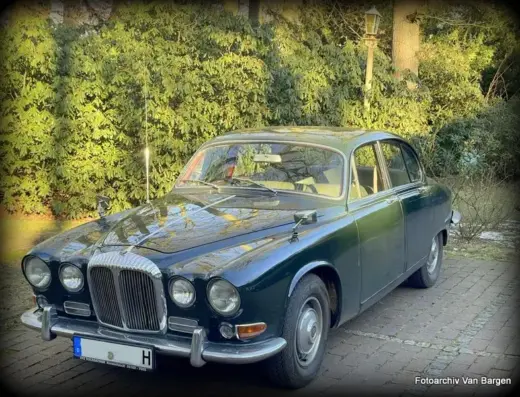 Jaguar 420 Saloon