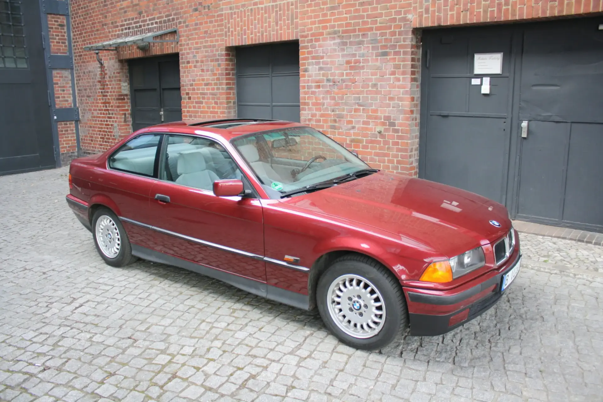 BMW 316i Coupé (1994)