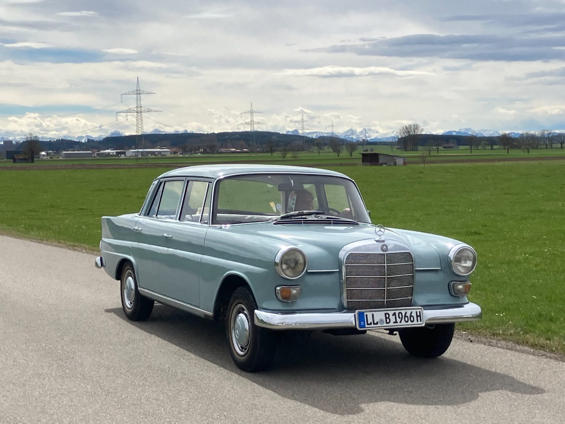 Mercedes-Benz W 110 Heckflosse (1966), Foto 5