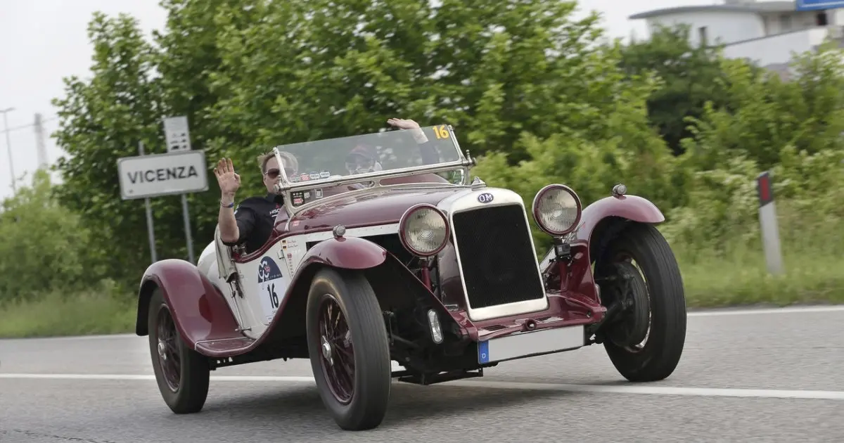 OM 665 Superba Spyder MM (1930) zu verkaufen, Foto 1 von 11