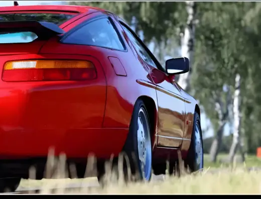 Porsche 928 S4