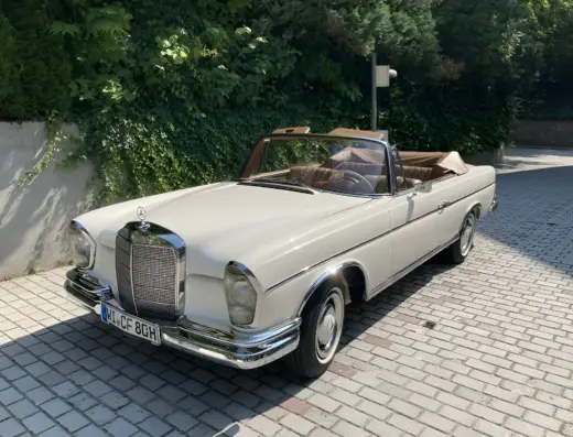 Mercedes-Benz 300 SE/B Cabriolet