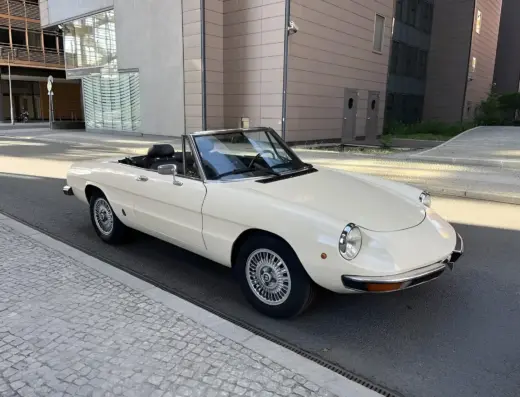 Alfa Romeo Spider 2000